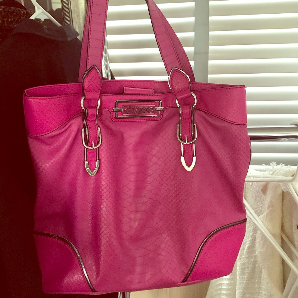 Guess: Hot Pink Portfolio Bag